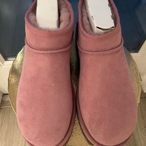 Classic Ultra Mini Pale Pink Uggs US Size 11